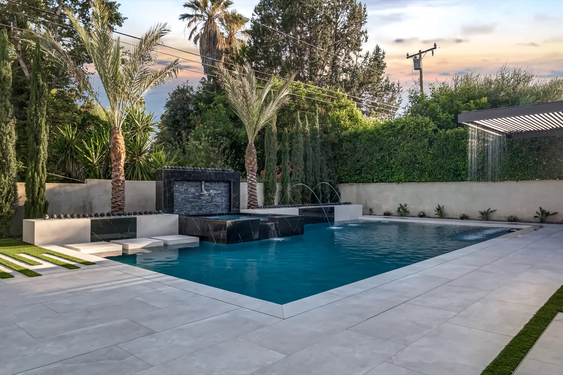The Palm Residence 6