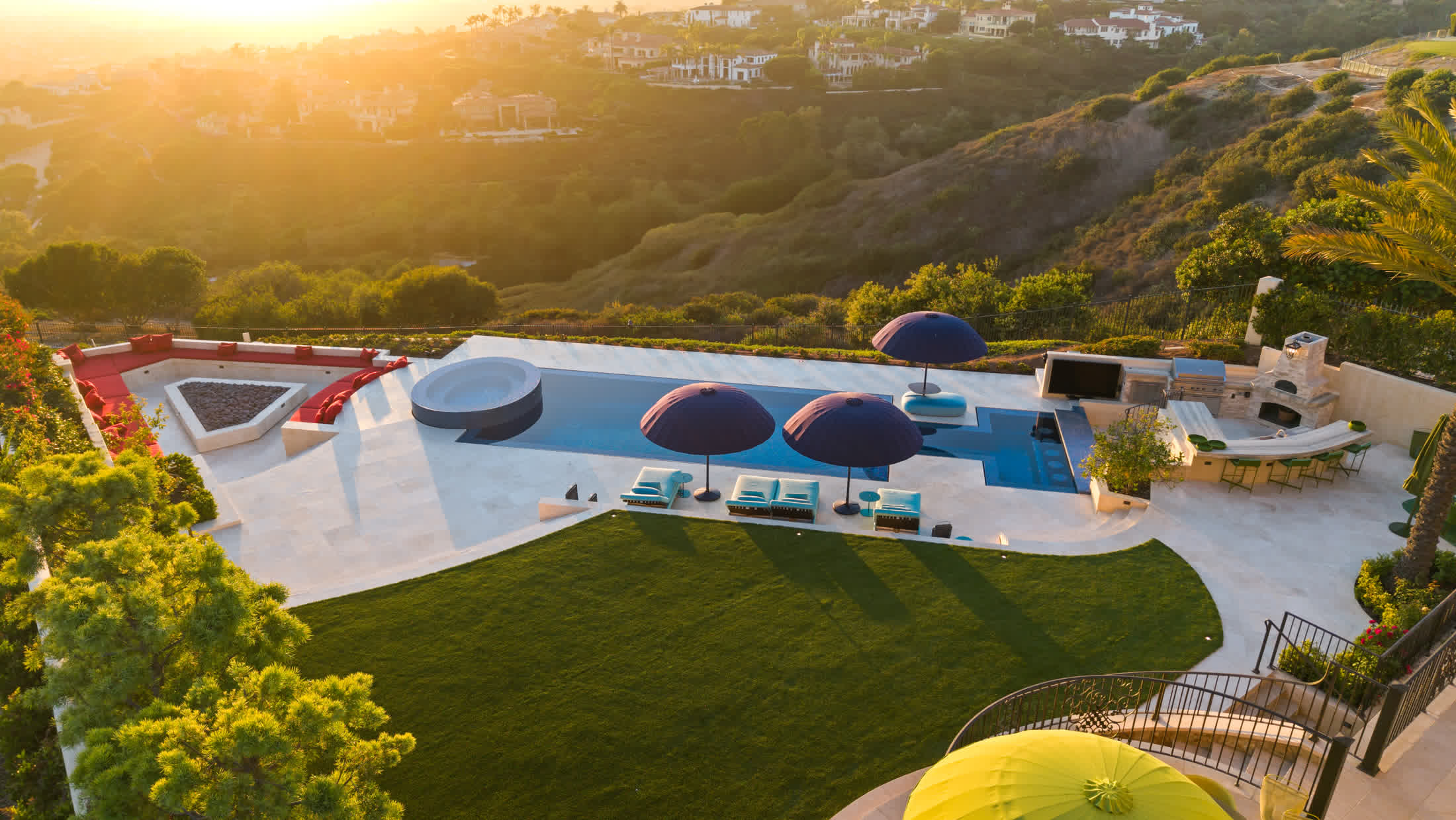Pelican Hill Estate