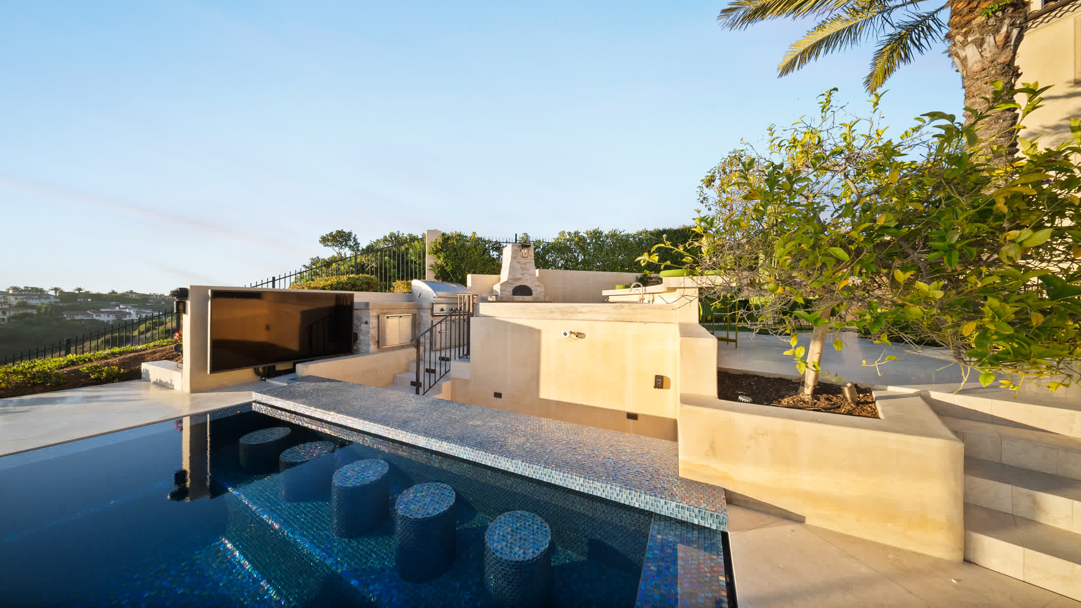 Pelican Hill Estate 5